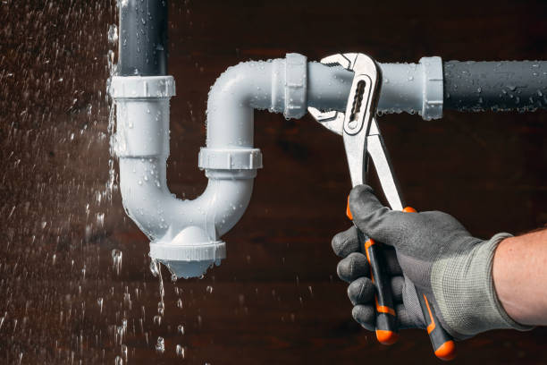 Professional Plumbing technician working in Kansas, OK